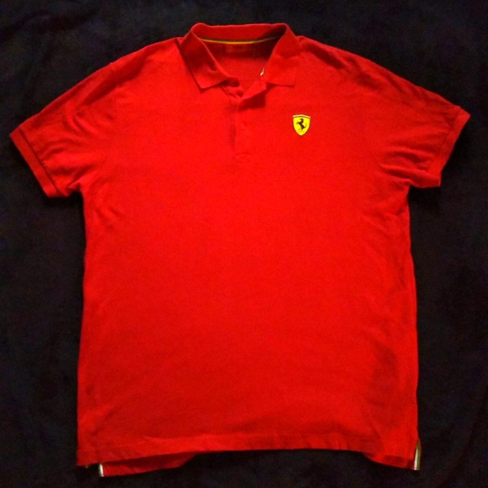 Red Ferrari polo XXL